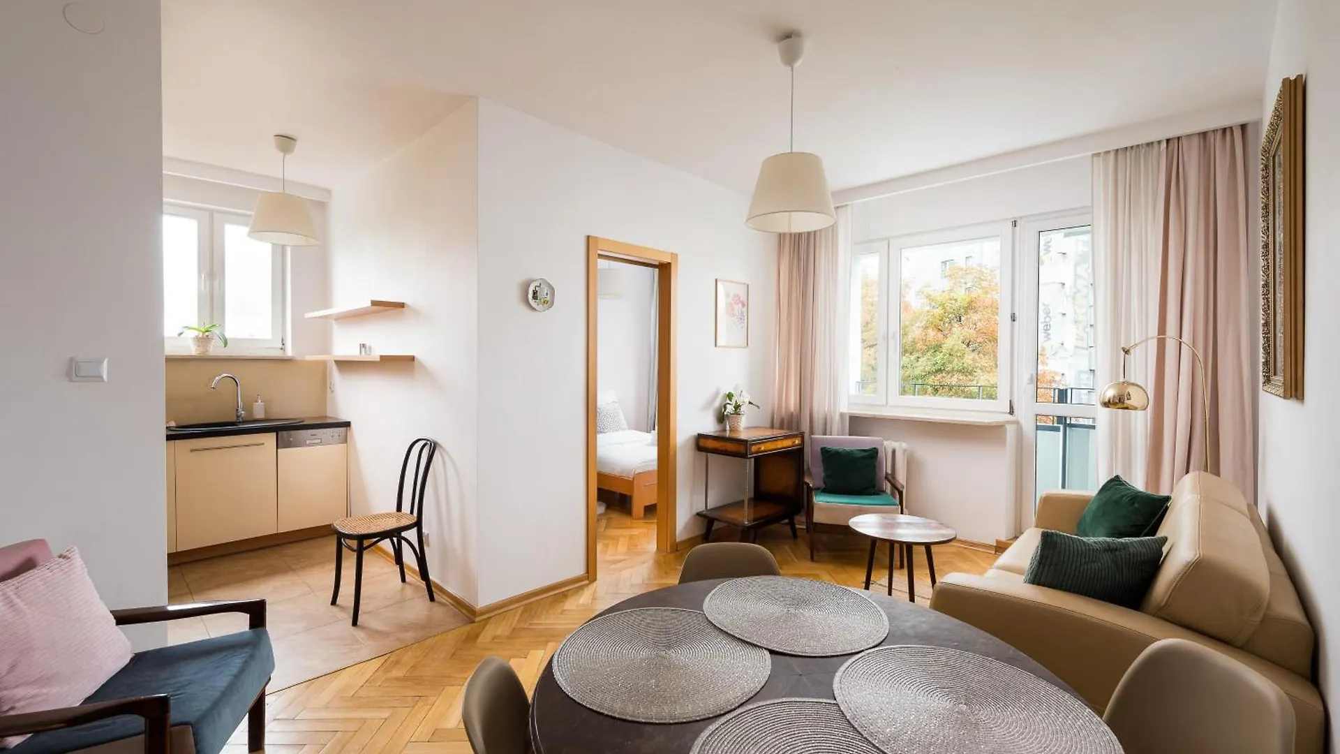 Grand Theatre Cosy Apartment ワルシャワ